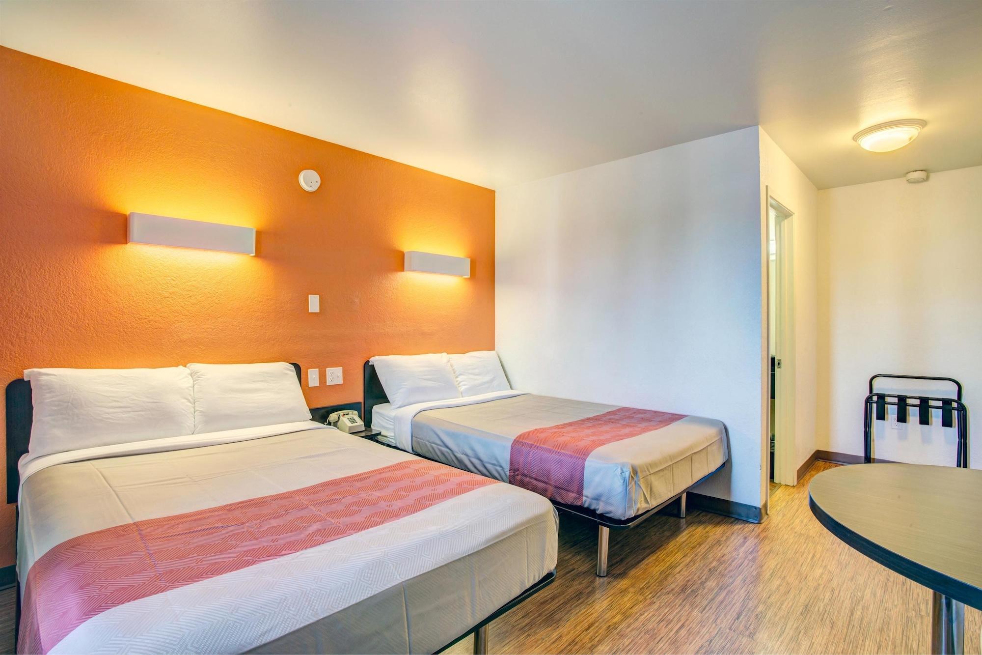 Hotel 6-murfreesboro, Tn Murfreesboro
