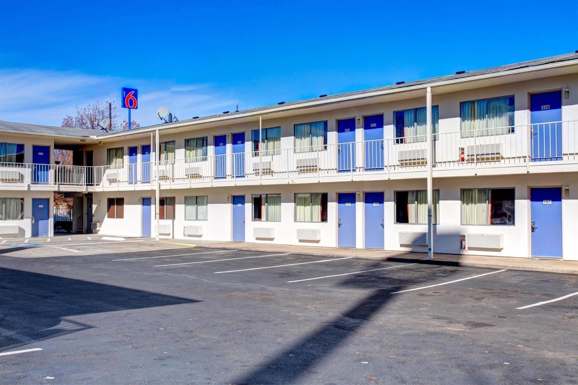 Hotel 6-murfreesboro, Tn Murfreesboro