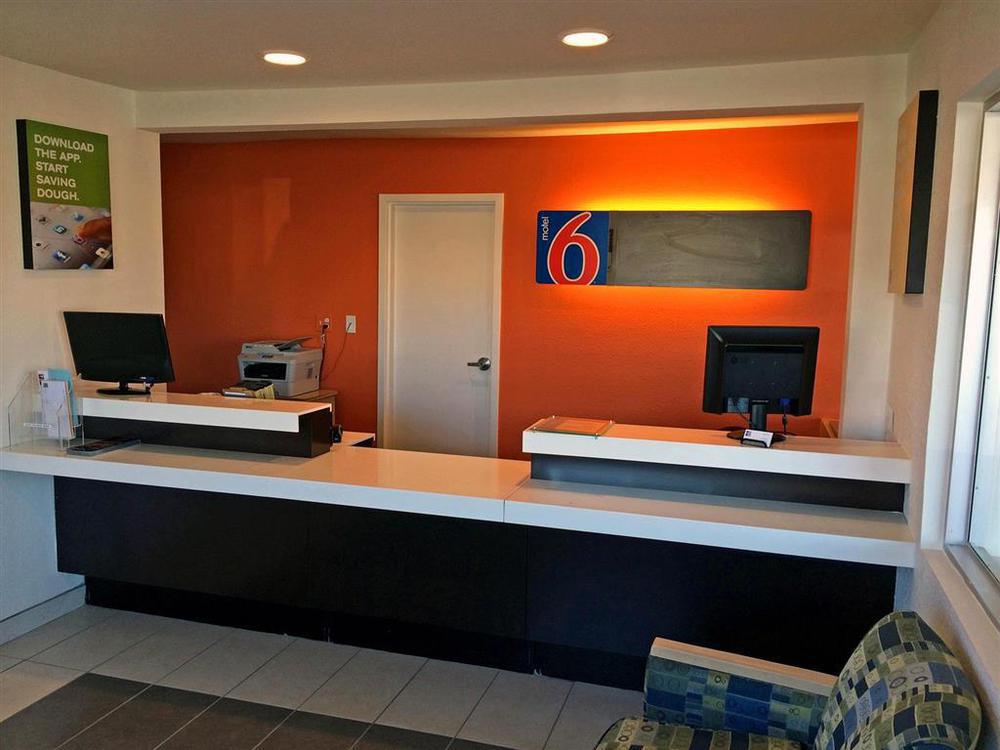 Hotel 6-murfreesboro, Tn 2*